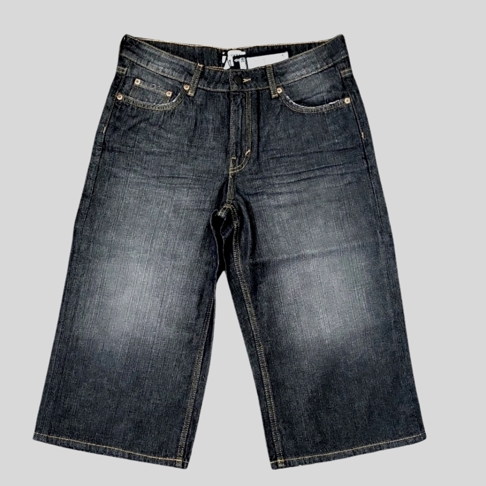 WEEKDAY Women's Jeans Ample Low Waist Capri Denim Jorts Ash Black
